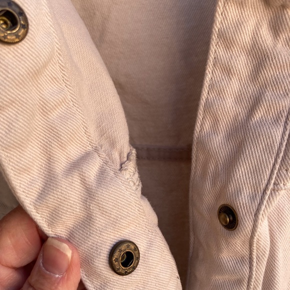 Cotton:On Shirt Jacket Denim Cropped Frayed Hem Snap Closure Size 8 - Picture 4 of 15